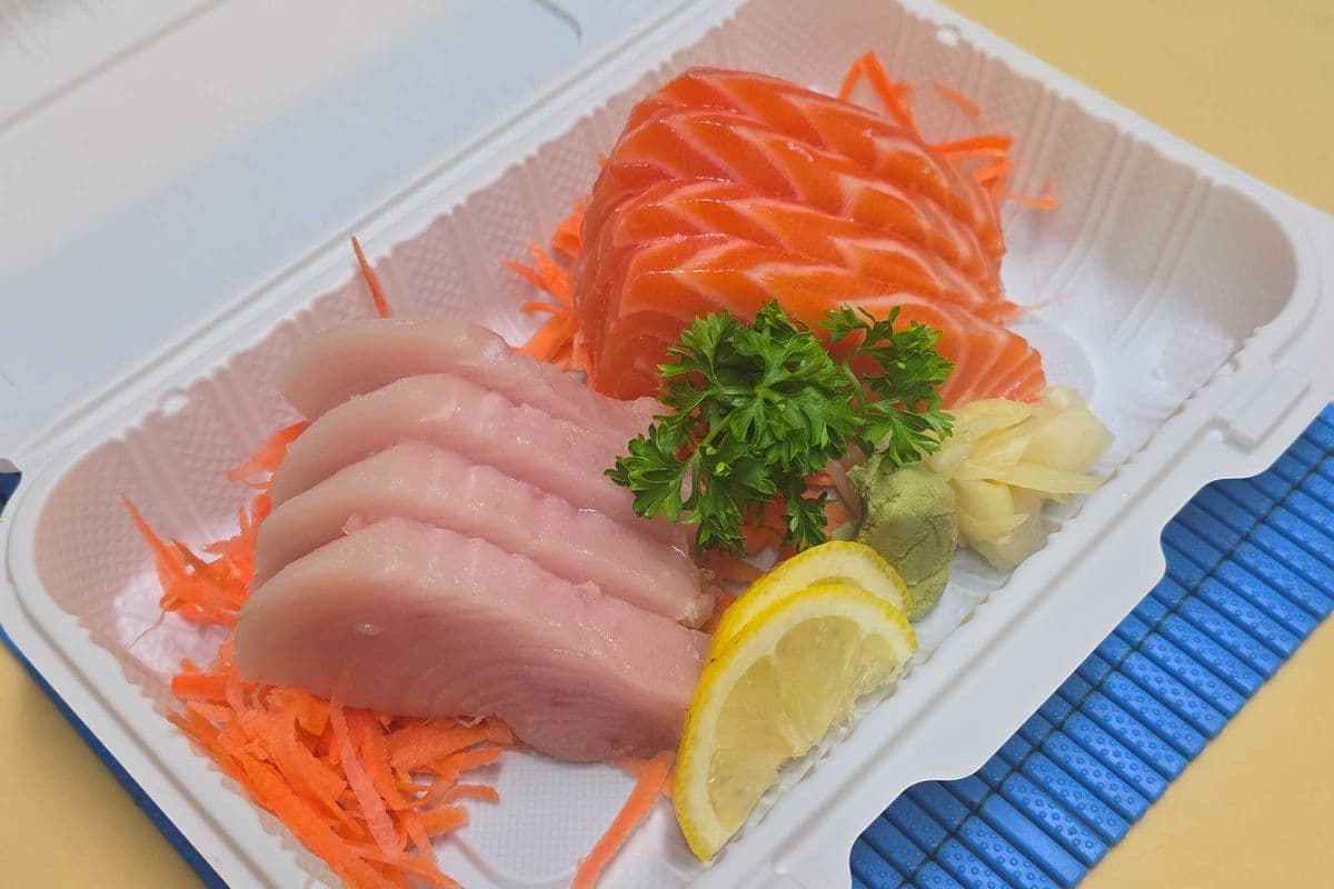 Tuna and Salmon Sashimi (4+4)