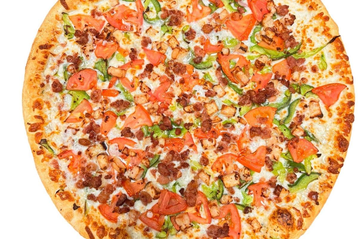 Large Chicken Bacon Ranch Pizza