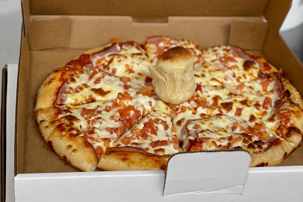 12. 14" Ham and Tomato Pizza