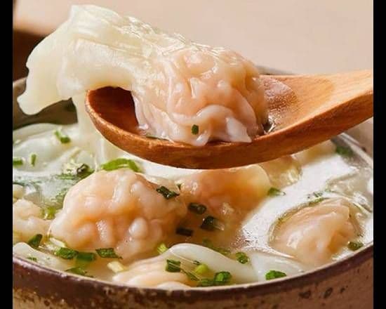 12.Shrimp Wonton Soup /  Soupe wonton aux crevettes 