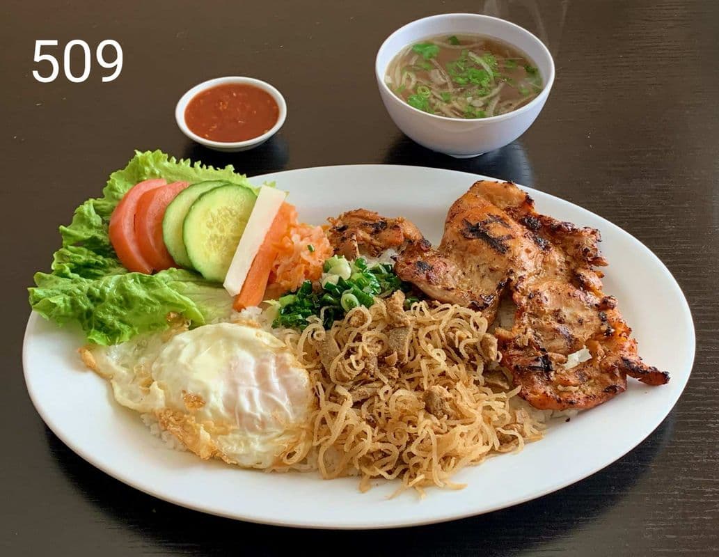 509. Com Tam Ga Nuong, Bi, Op-La