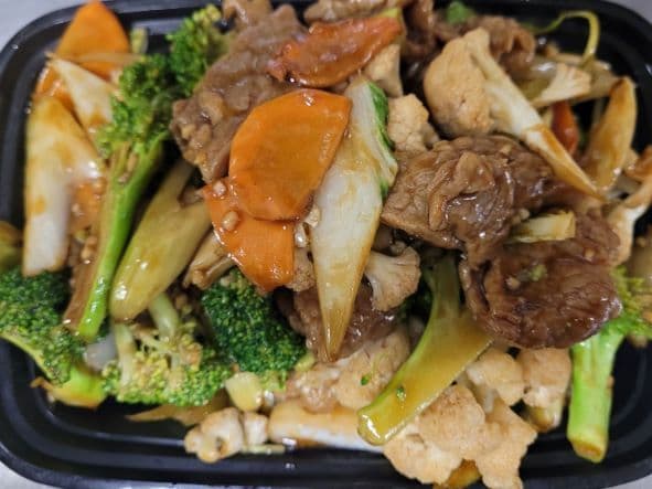 37. Beef and Mixed Greens