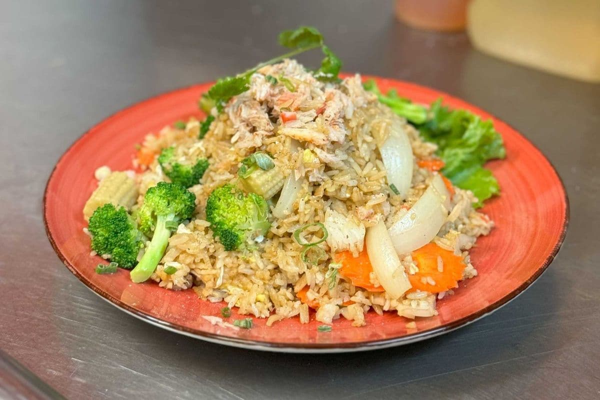 63. Kow Pad Pu / Crab fried rice