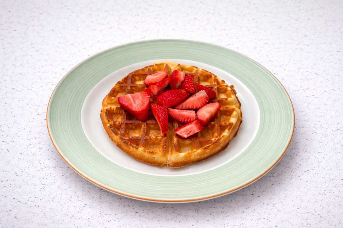 SIDE STRAWBERRY WAFFLE
