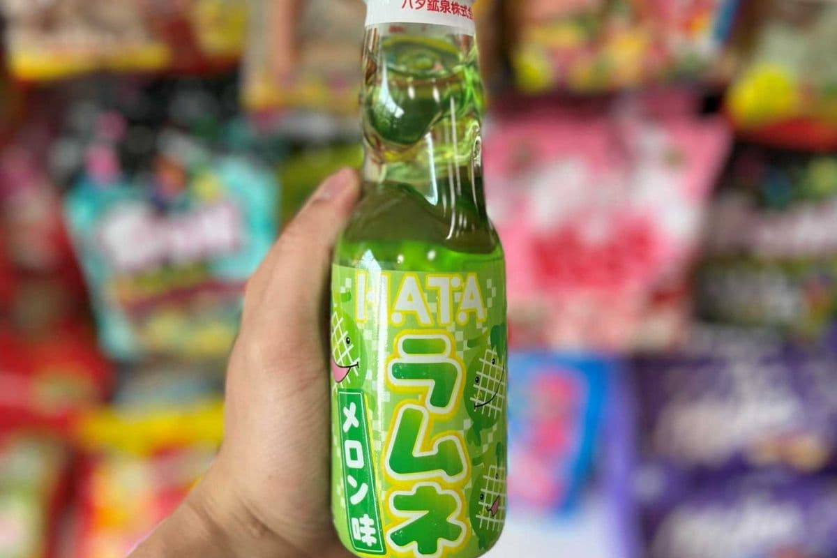 (JAPAN) HATA RAMUNE MELON SODA🍈🌸- 200ML