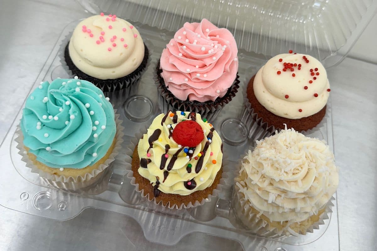 FRESH Cupcake 6 Pack: Option 1