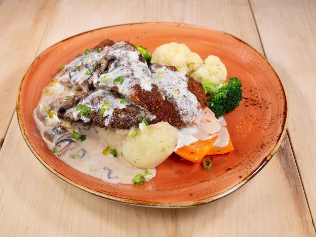CREAMY HUNTER PORK SCHNITZEL