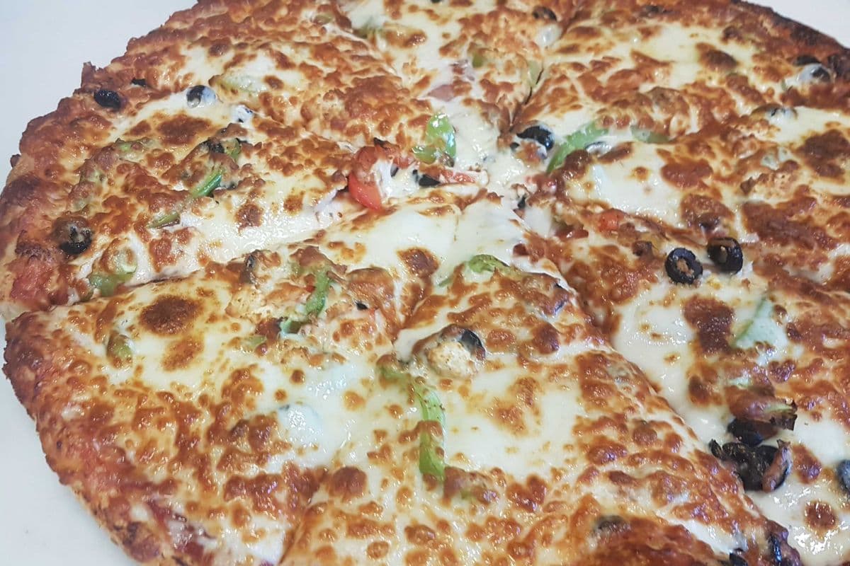 16" Spicy Italian Pizza