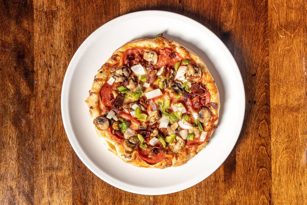 Deluxe Pizza