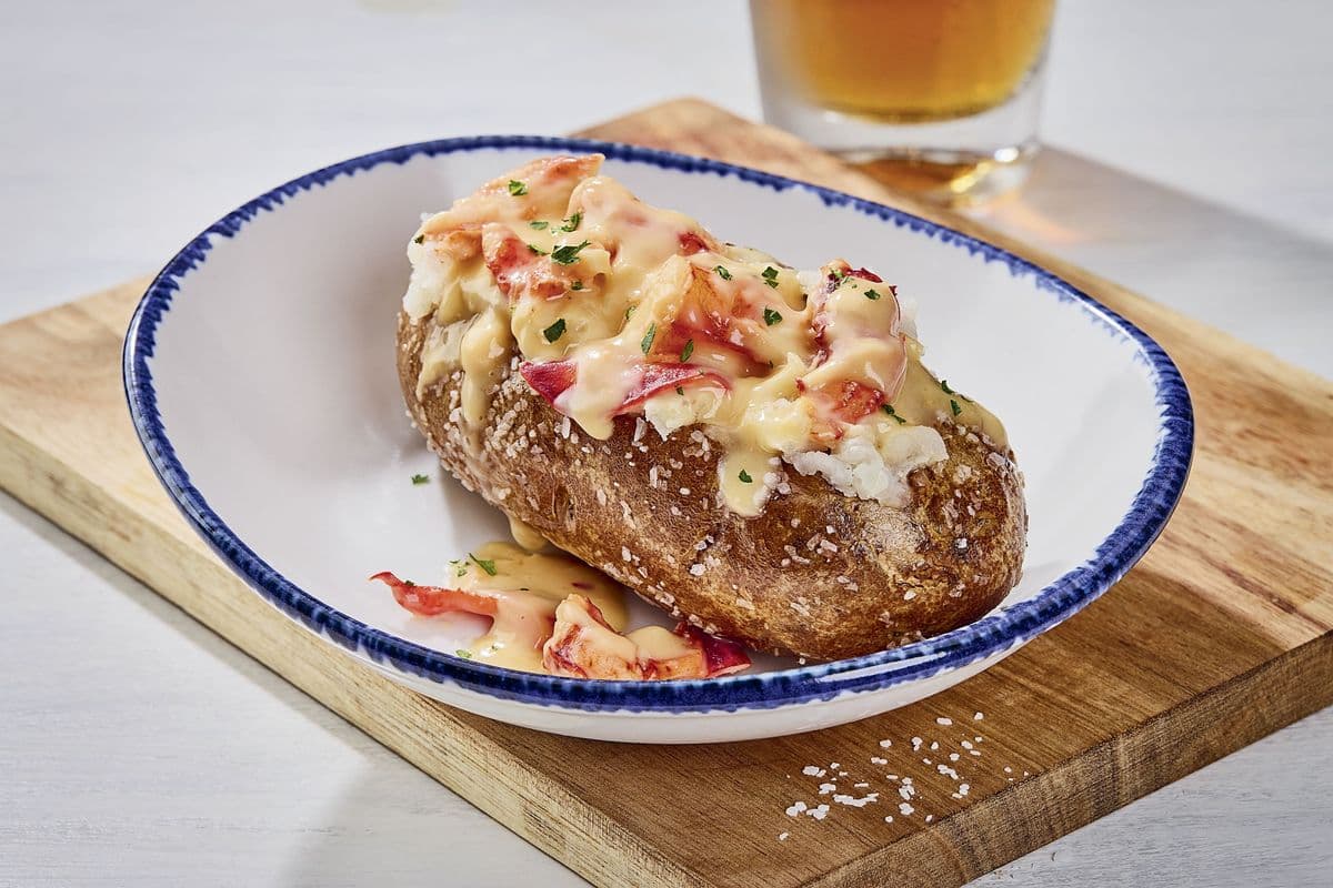 Creamy Lobster Baked Potato