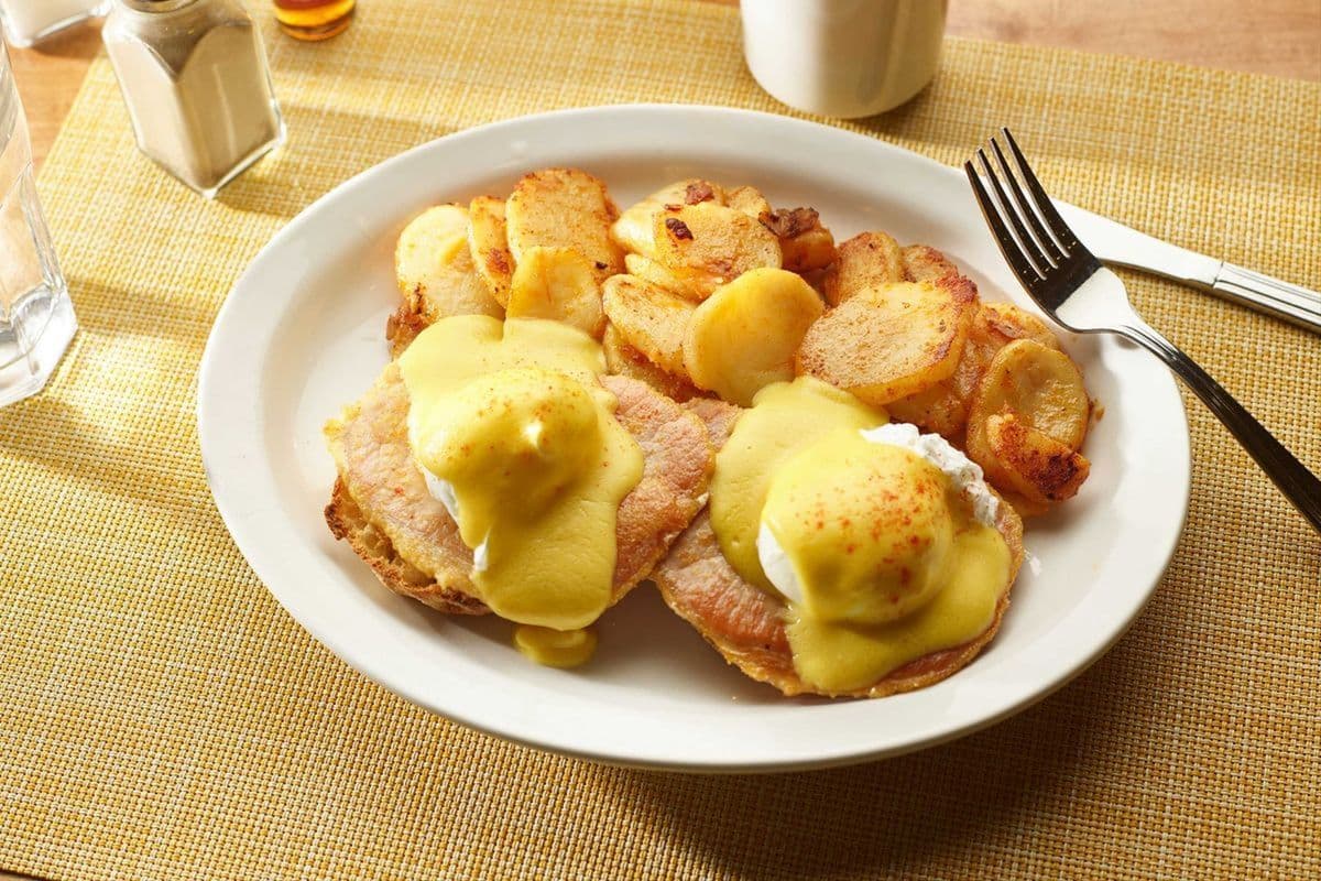 Poached Eggs Hollandaise