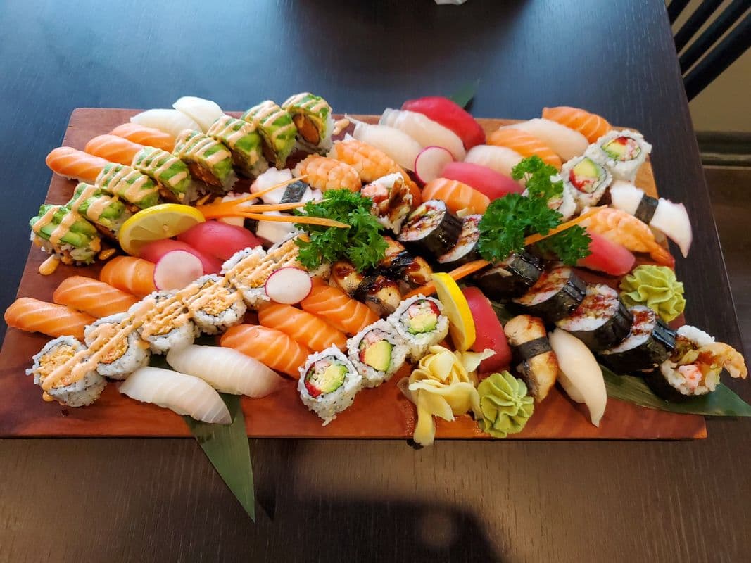 222. Medium Sushi Party Tray (64 pcs)