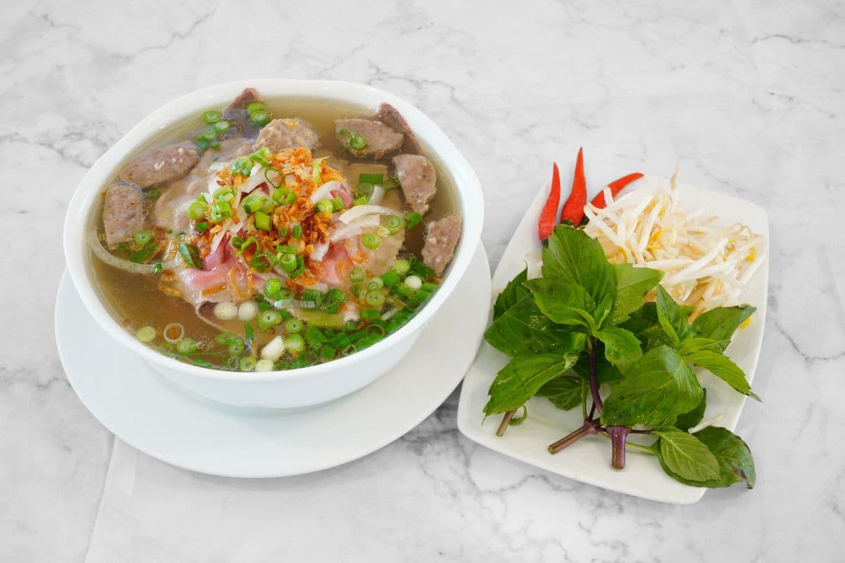 16. Special House Noodle Soup - pho Dac Biet