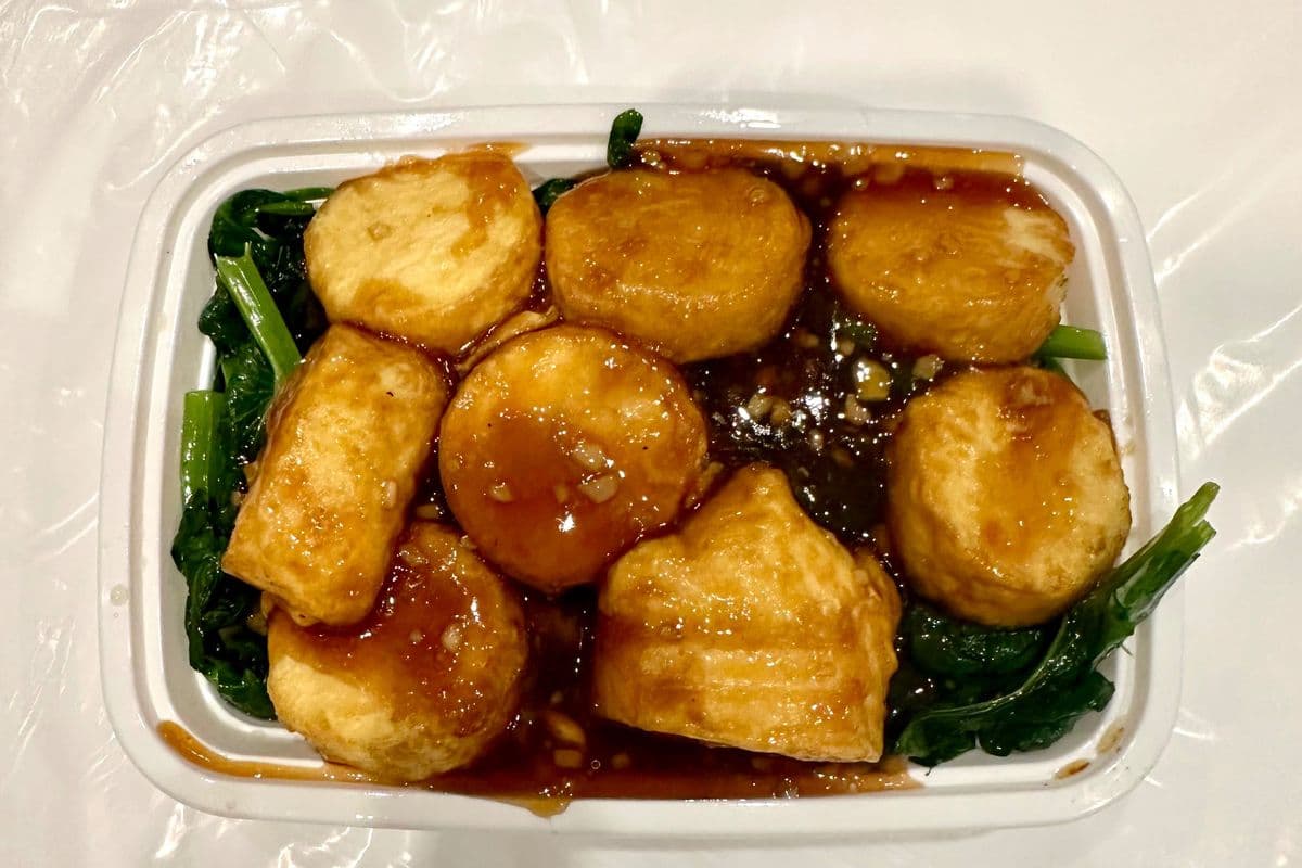 V2. Tofu jade et pousses de pois mange-tout / Jade Tofu and Snow Pea Sprouts