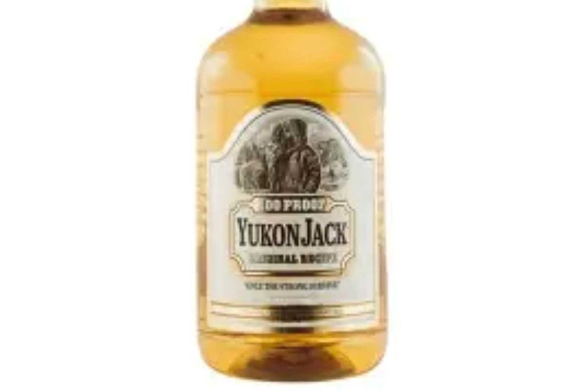 Yukon Jack - 750ml (1 x 750ml)