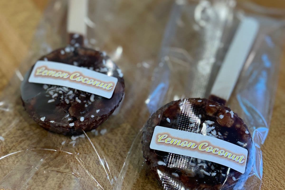 Lemon Coconut Cheesecake Pop