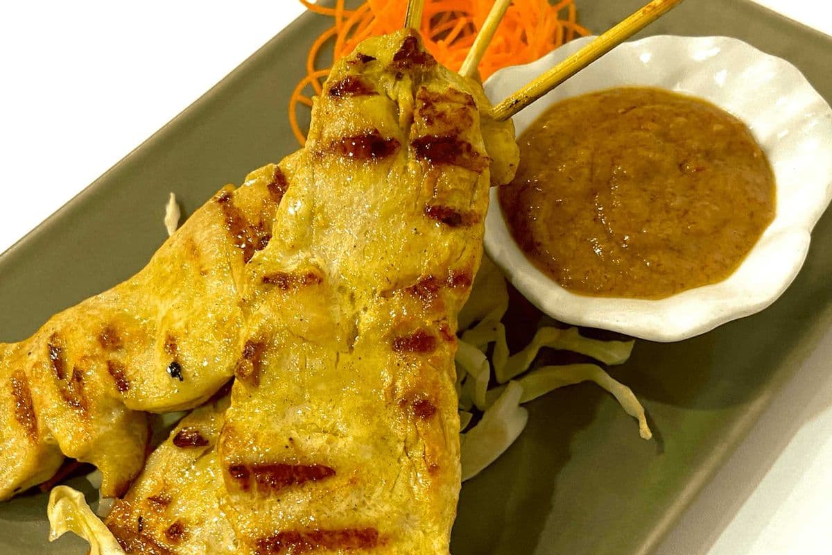 A4. Chicken Satay (3 skewers)
