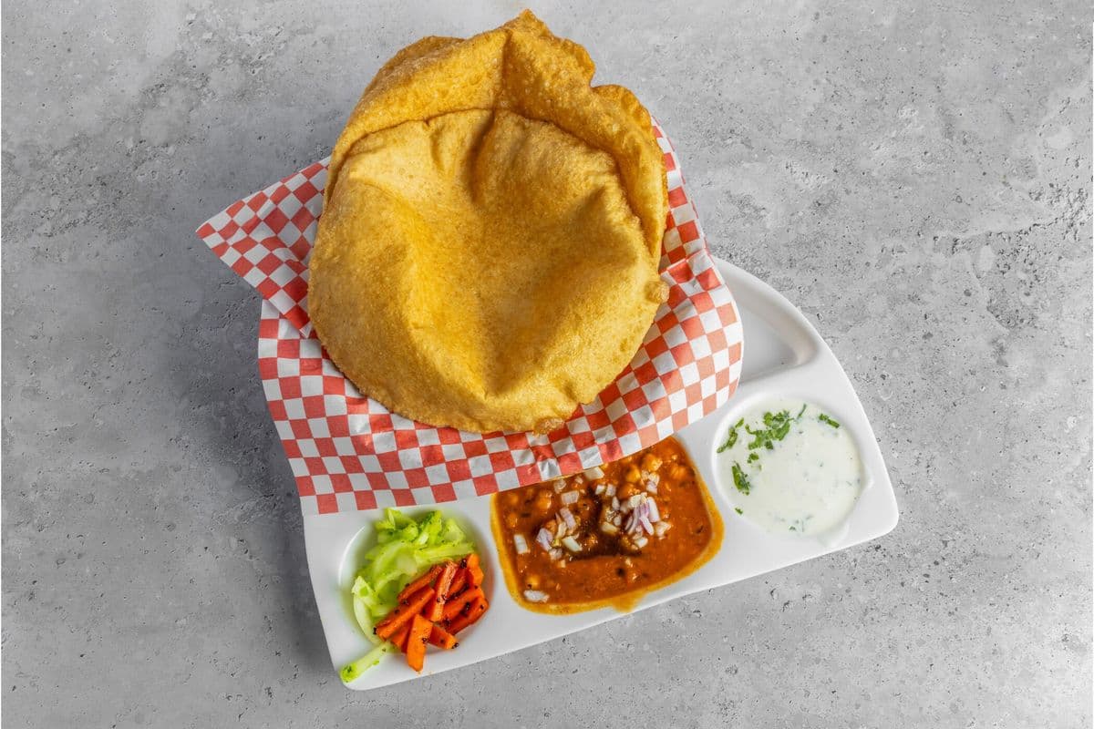 Chana Bhatura (Plate)
