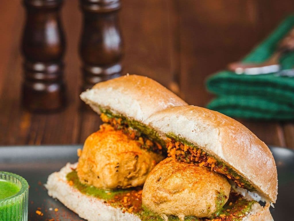 Vada Pav (2 pcs)