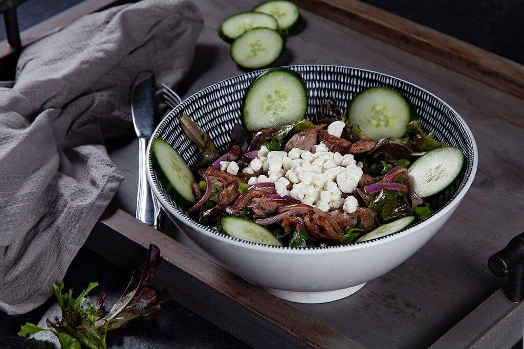 Salade de canard confit et fromage de chèvre / Duck Confit Salad and Goat Cheese