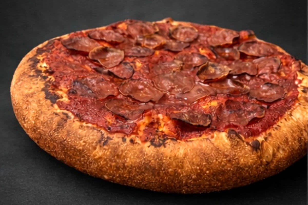 Small DeepDish True Canadian Pizza
