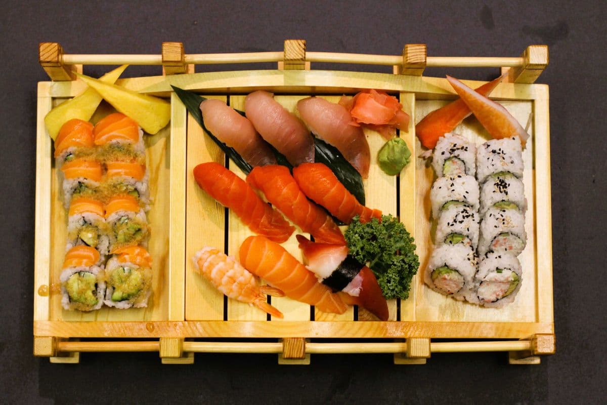 Small Tray (25 pcs), For 1-2 People