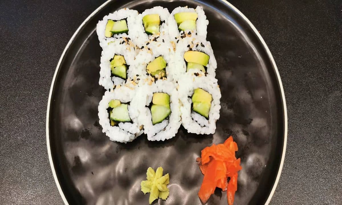 Avocado Cucumber Roll 牛油果卷