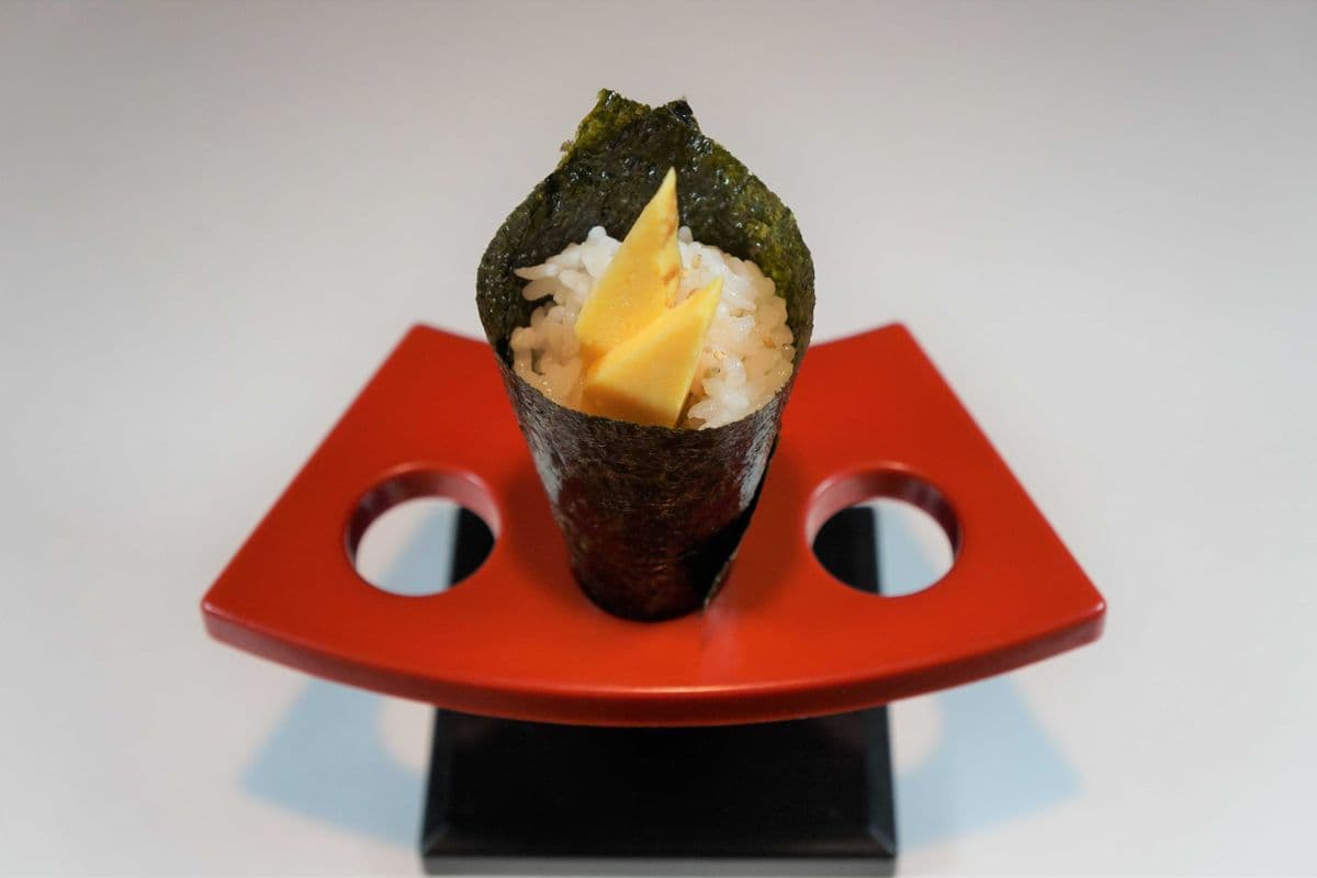 108. Egg (Tamago) Hand Roll (1 pc)