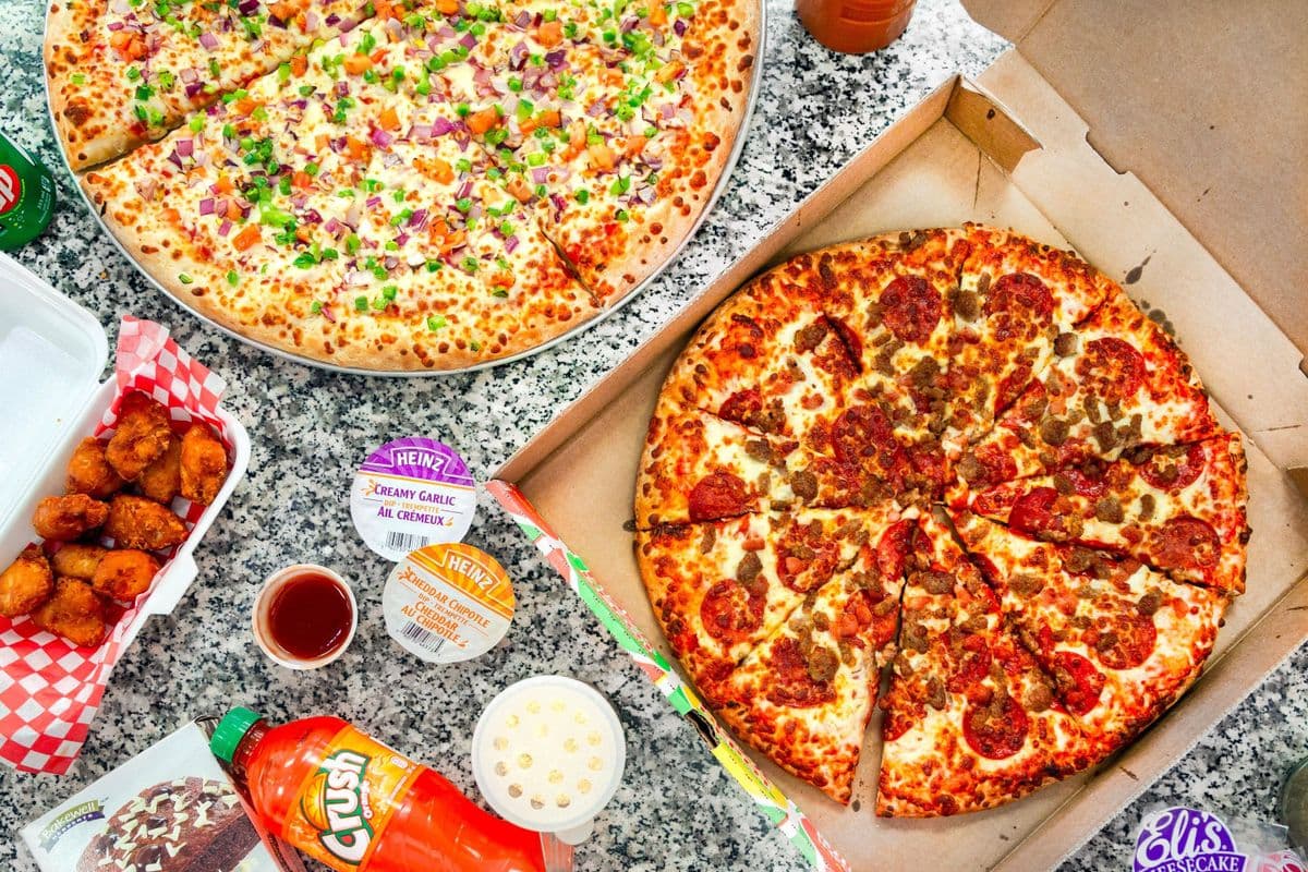 2 Pizzas (M) Wings (10) and side (L)
