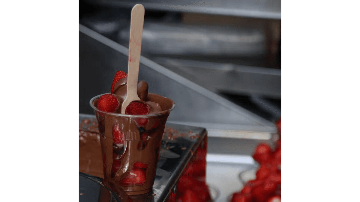 STRAWBERRY  CUP