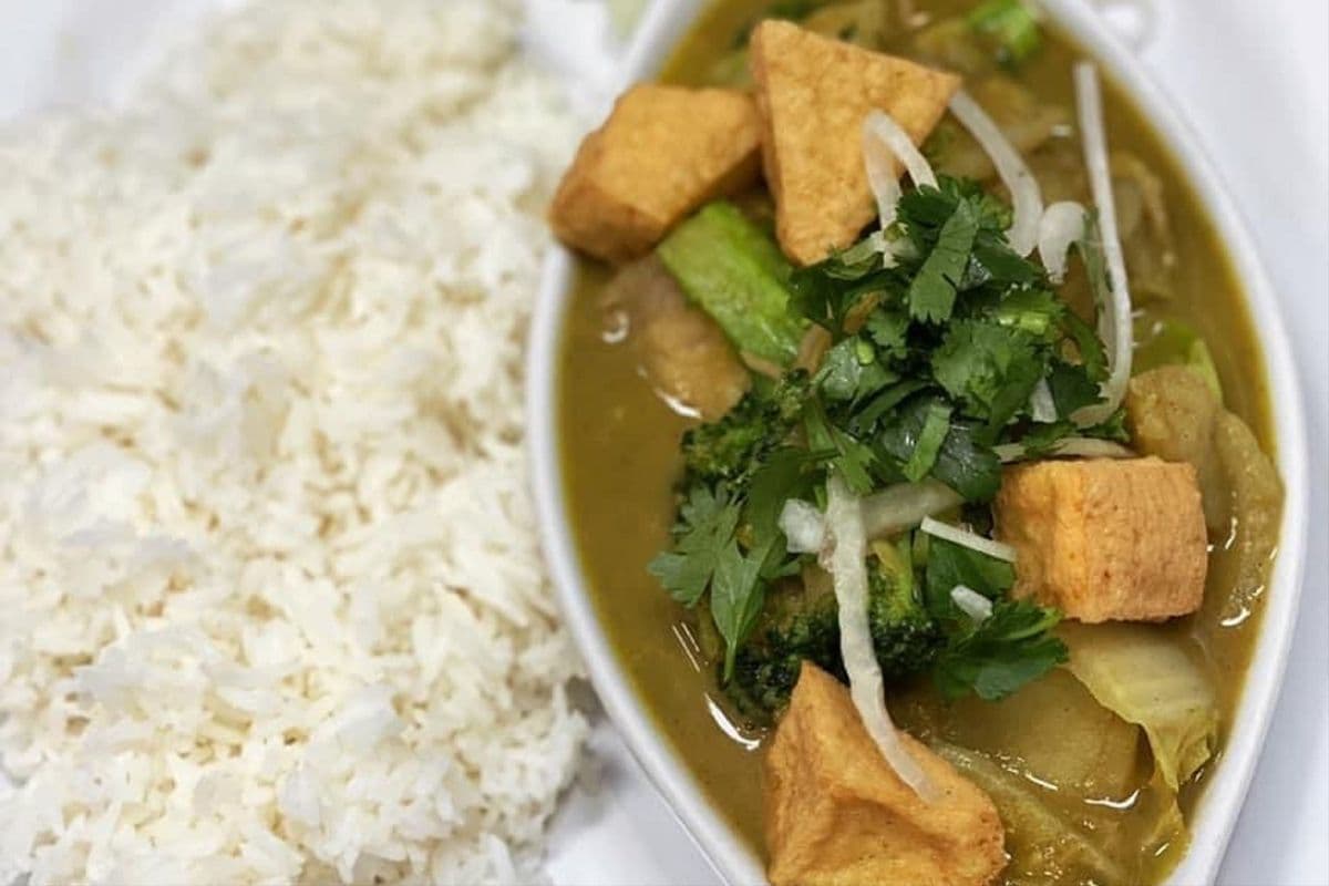 V5. Veggie and Curry Tofu on Rice / 咖哩什菜豆腐飯 / 채소 & 두부 카레덮밥