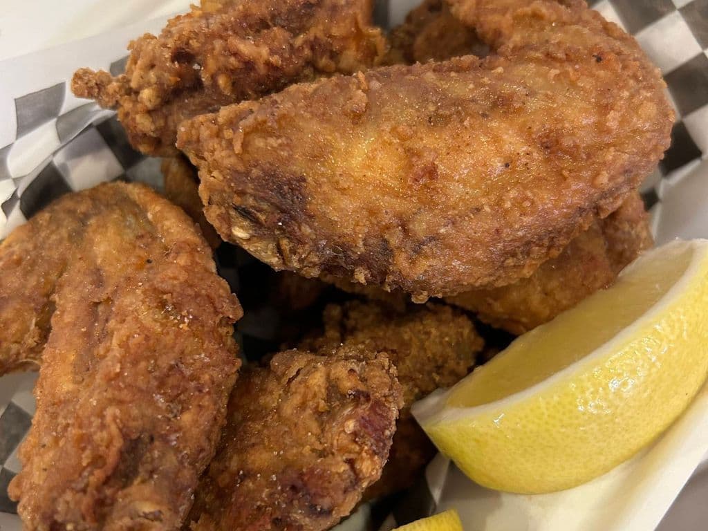 Deep Fried Wings (1 lb) Cánh Gà Chiên