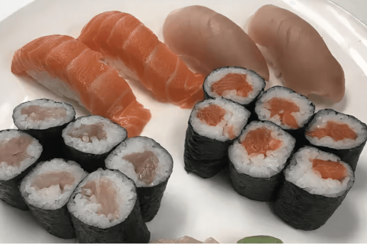 Tuna and Salmon Combo (16 pcs)