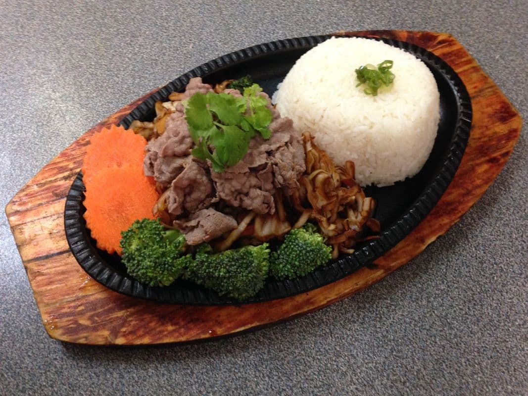26. Stir-Fried Beef and Vegetables - Thit Bo Xao Rau Cai