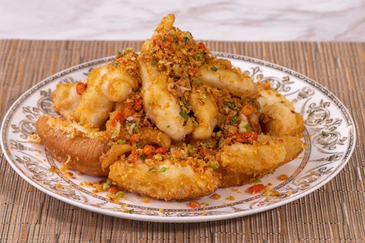 Deep-Fried Salted Pepper Calamari 椒盐鲜鱿