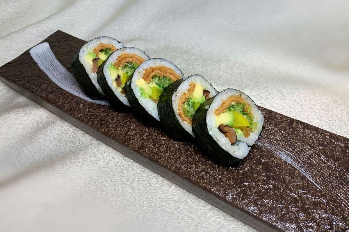 87. Futomaki Roll (5 pcs)