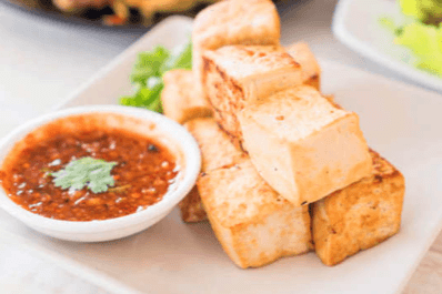 S8. Deep-Fried Tofu with Garlic Sauce 蒜香炸豆腐