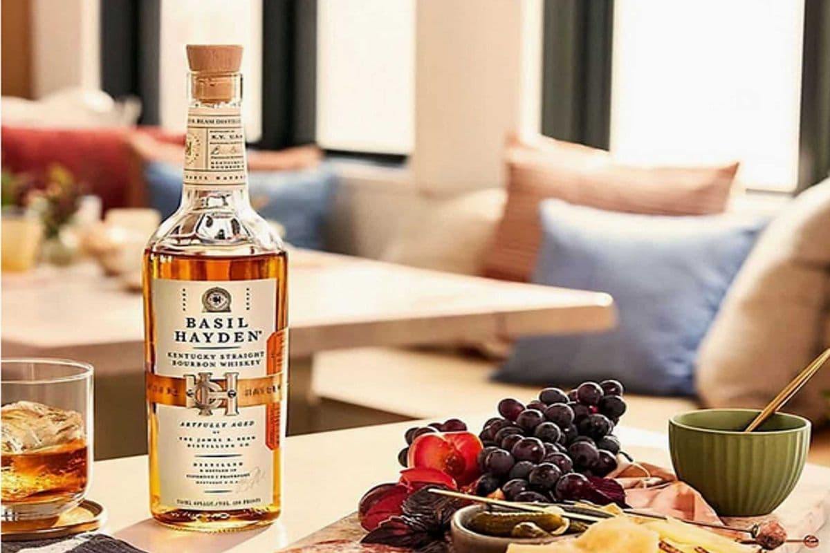 BASIL HAYDEN 8 YR BR (1 x 750 ML)