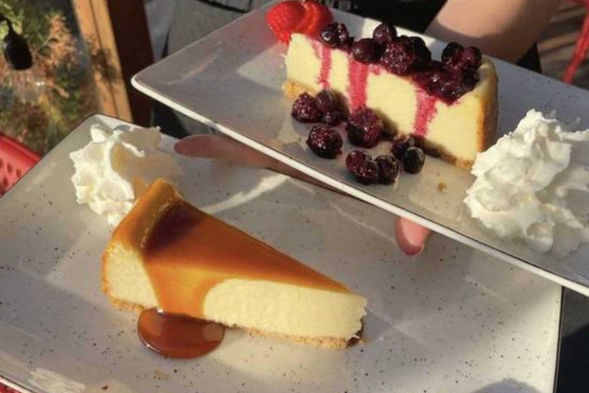 Cheesecake (Wild berry, caramel or chocolate)