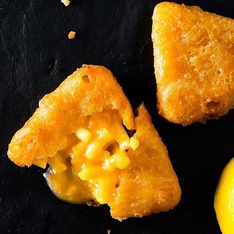 Macaroni & Cheese Wedges / Bouchées de macaroni au fromage