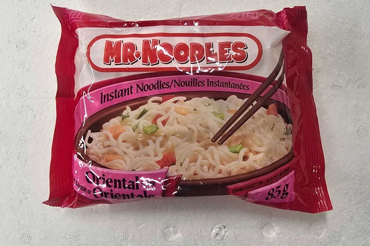Mr. Noodles Oriental flavour instant noodle (85g)