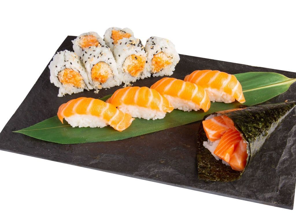 C10. Salmon Set (11 Pcs)