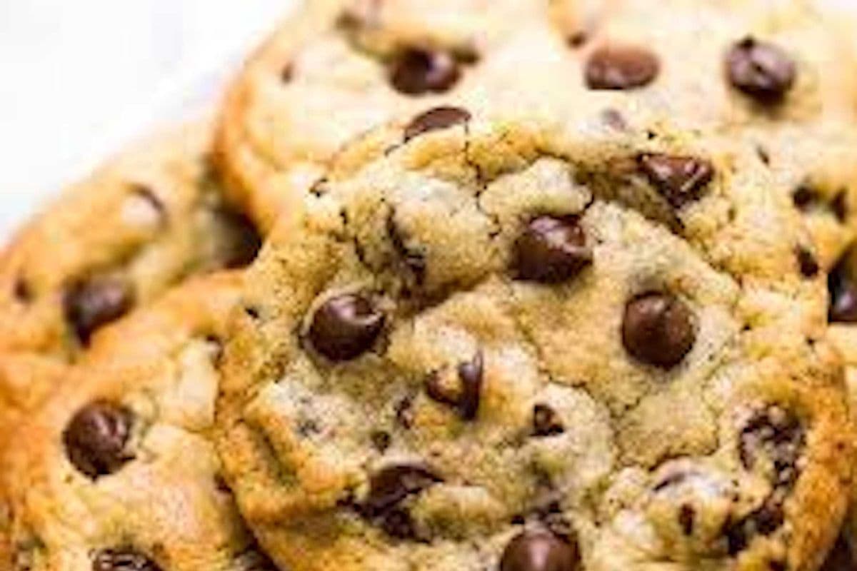 Chocolate Chip Cookies (3 cookies)