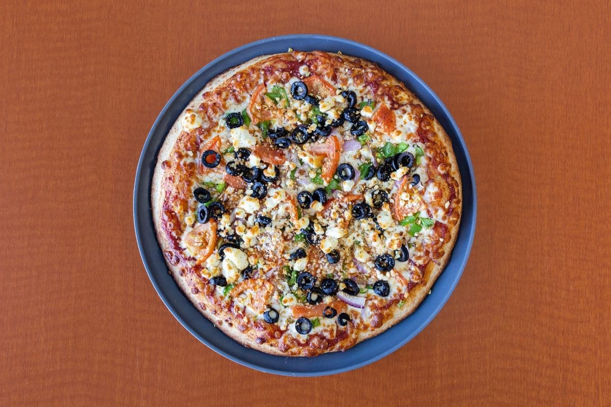 Large Mediterranean Pizza