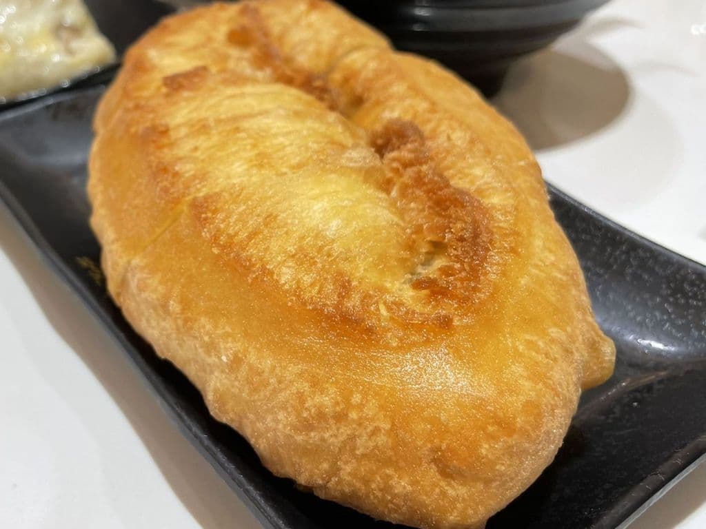 F11.Fried Sweet Cruller