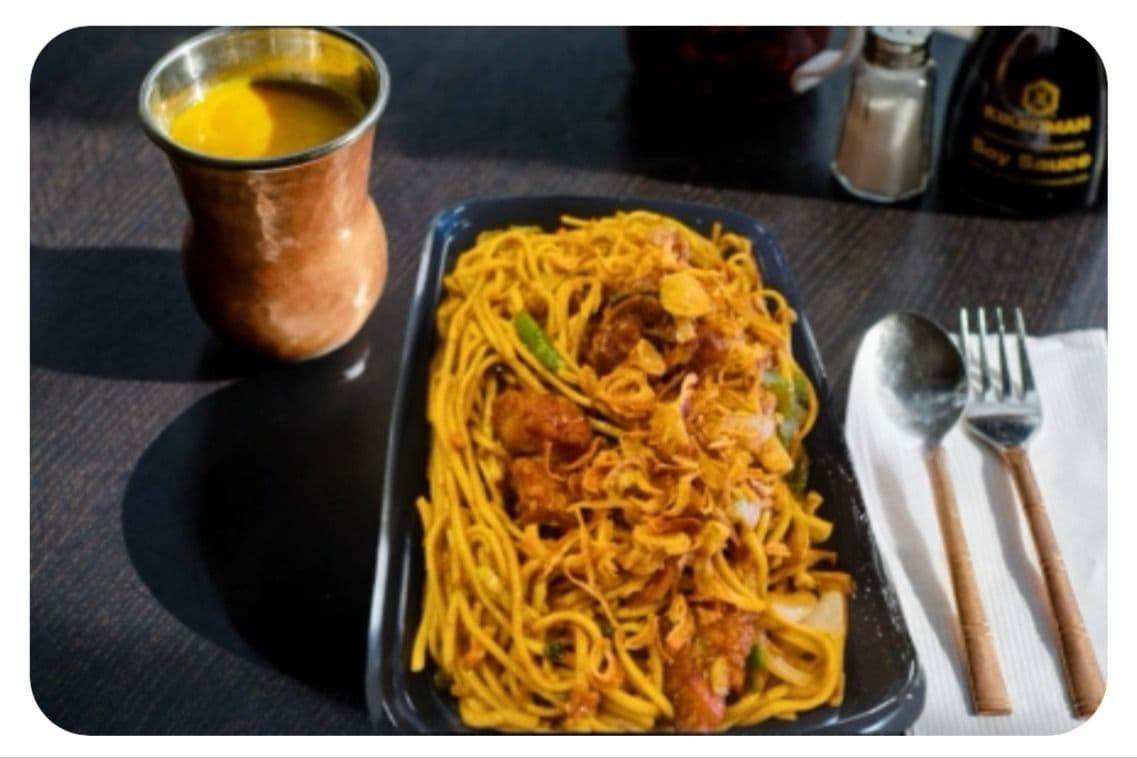 Himalayan Kitchen Special Chow Mein