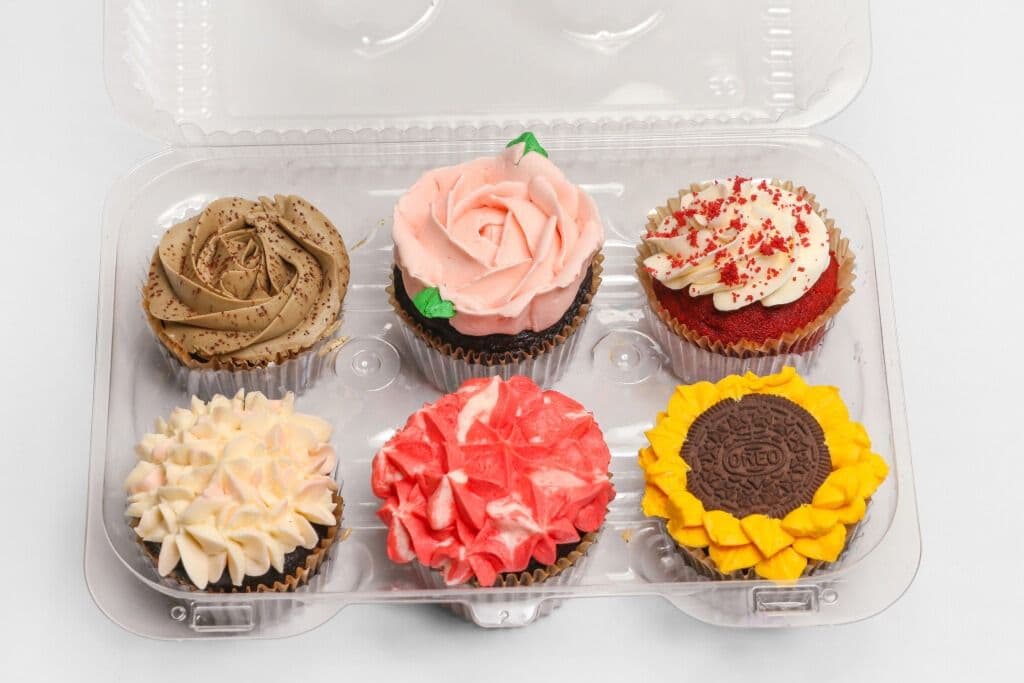 Assorted Cupcakes (Six Pieces)