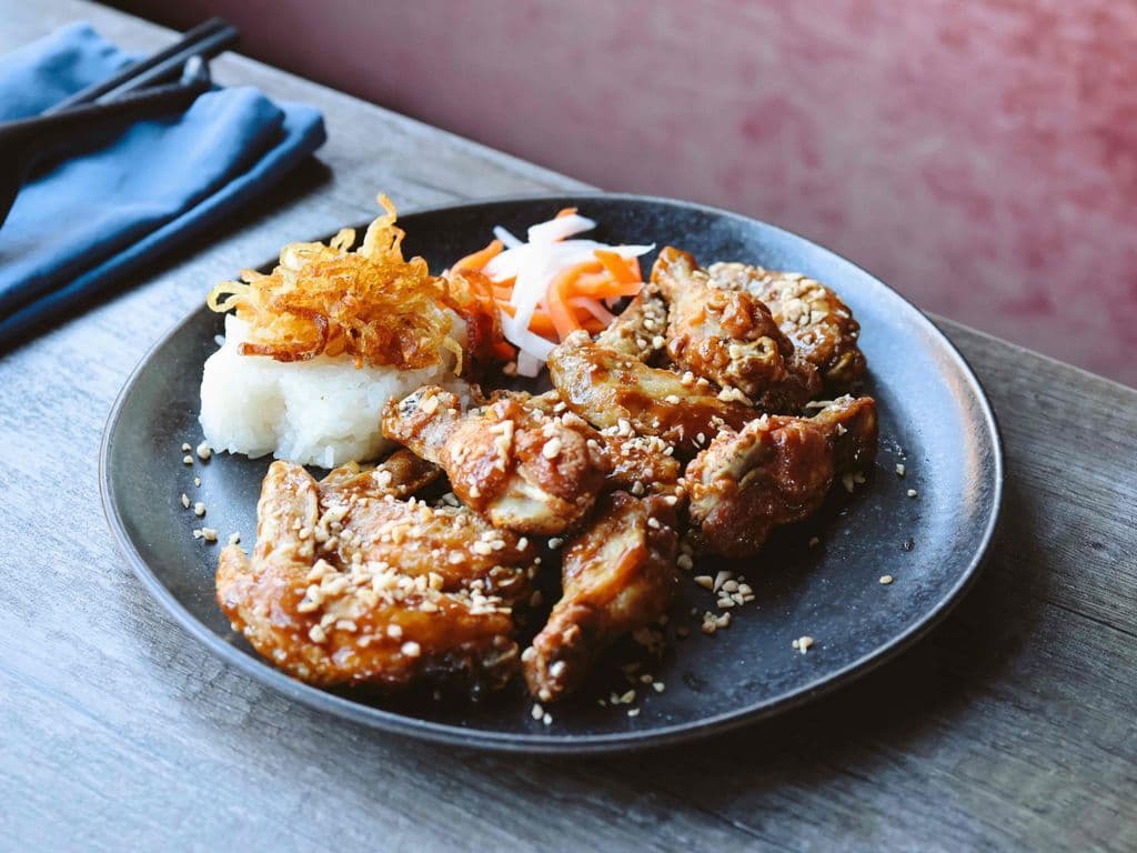 K16 - Chicken Wings & Coconut Sticky Rice (Cánh Gà Chiên Nước Mắm & Xôi Dừa)