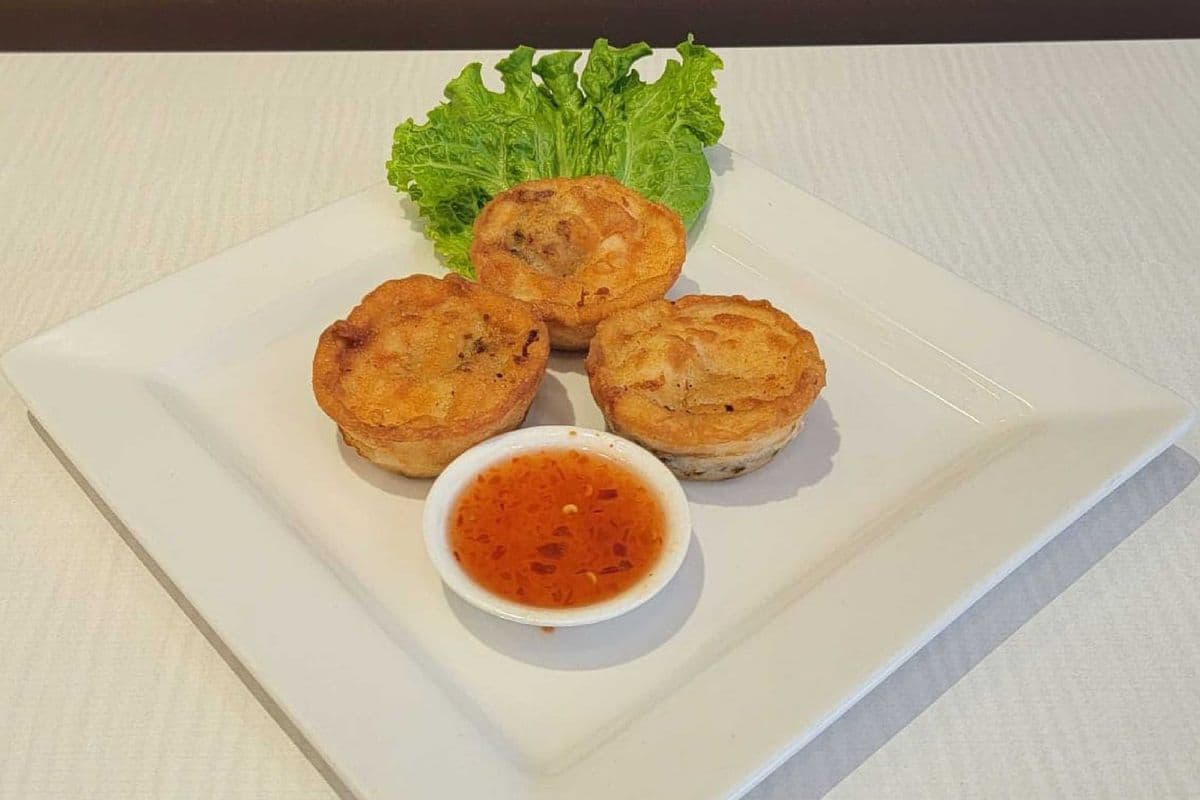 Vietnamese Fried Shrimp Cake