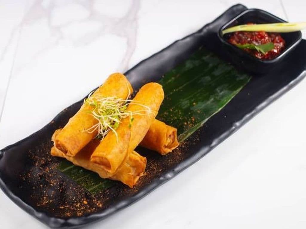 Vegetable Spring Rolls (2pcs)